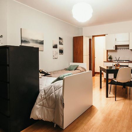 Appartamento Castelli - Affitti Brevi Italia Варезе Екстериор снимка